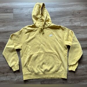 Nike Club Logo Fleece Pullover Hoodie Sweatshirt Sz M Saturn Gold Yellow